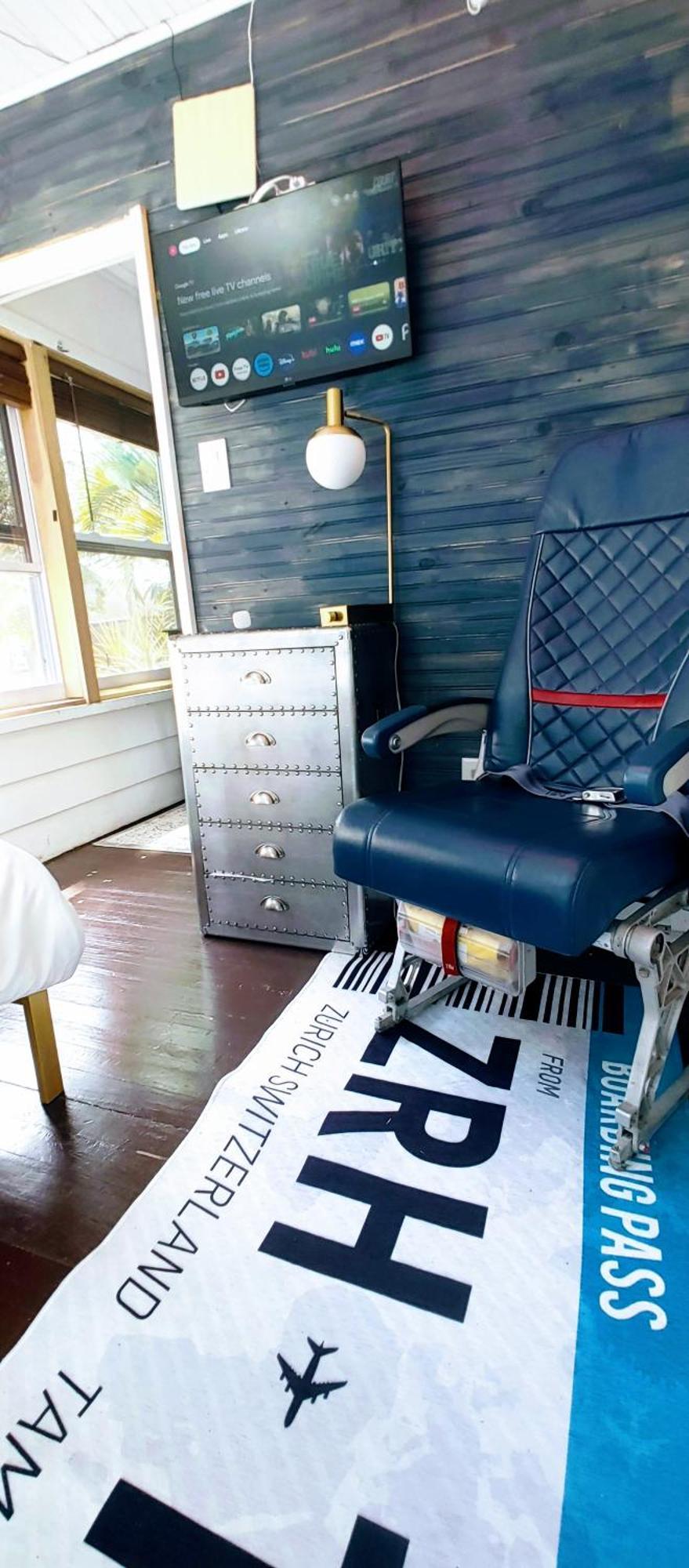 World Solo Travel'S Welcomed At St Pete Home 세인트피터즈버그 외부 사진
